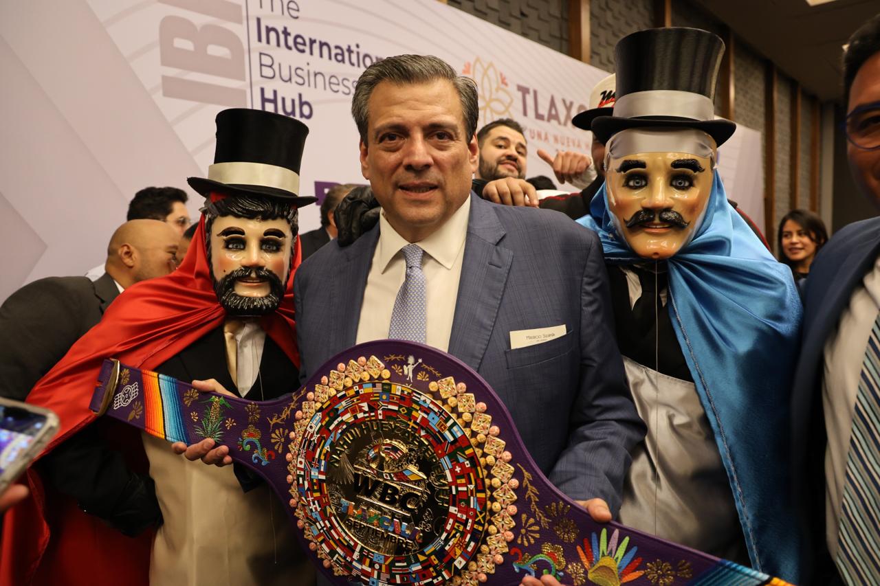 Cinturón conmemorativo del combate 'Canelo' vs. Crawford, símbolo de identidad tlaxcalteca